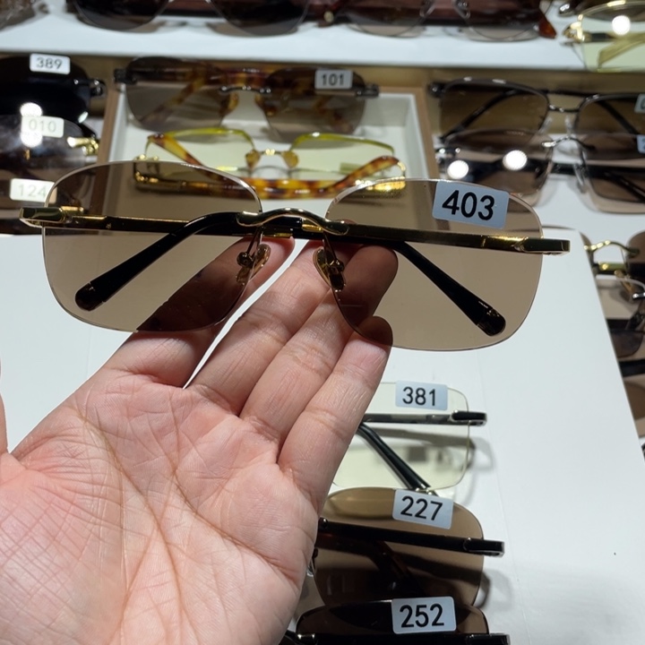 茶水晶眼镜方圆款403