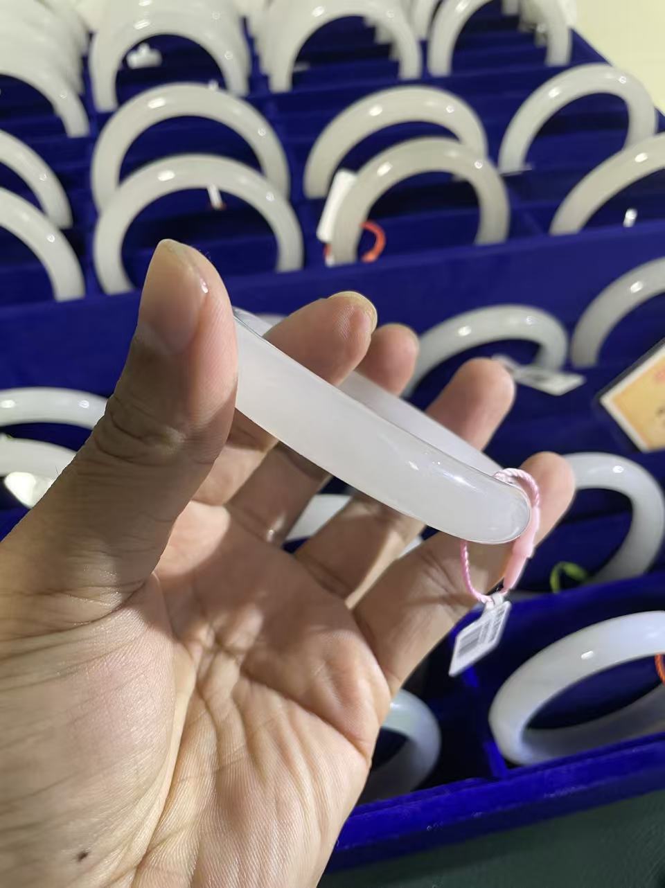 天然白月光天山翠手镯多样性发一
