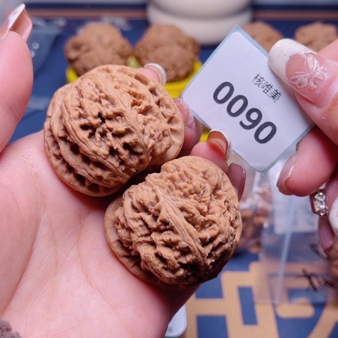 文玩核桃把件粗筋44～0090