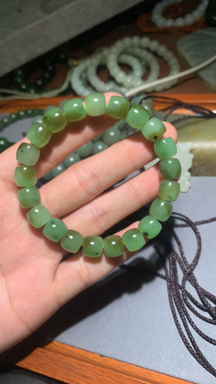 新疆和田玉精工单圈手串