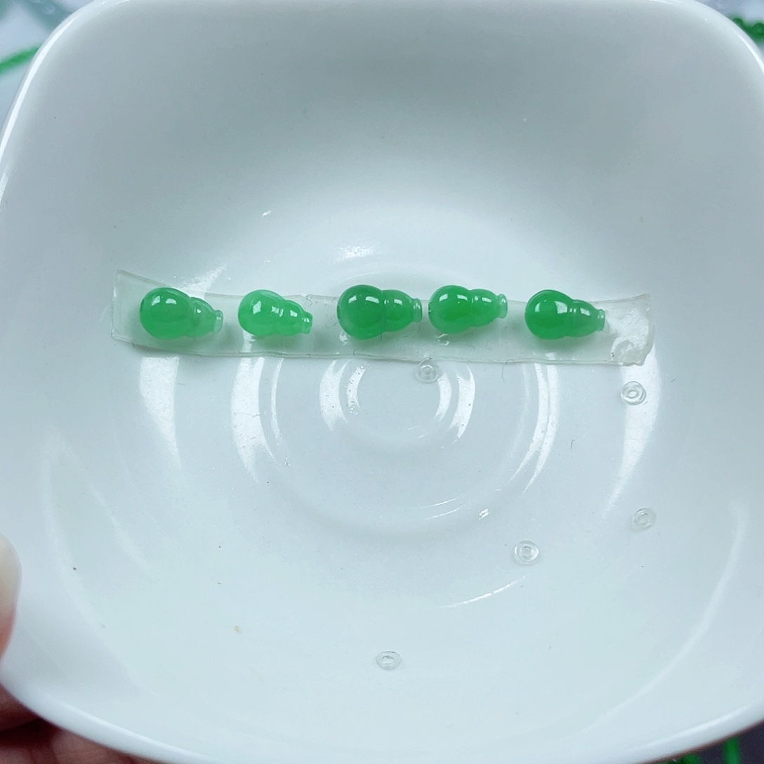 昊***昊翡翠未镶嵌手链天然缅甸翡翠A货卡9-6