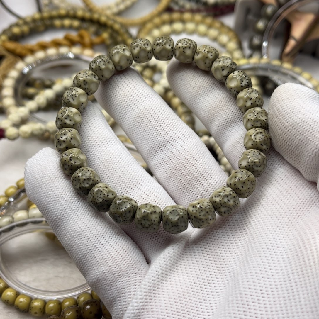 再***死星月菩提吊坠石玉料无相