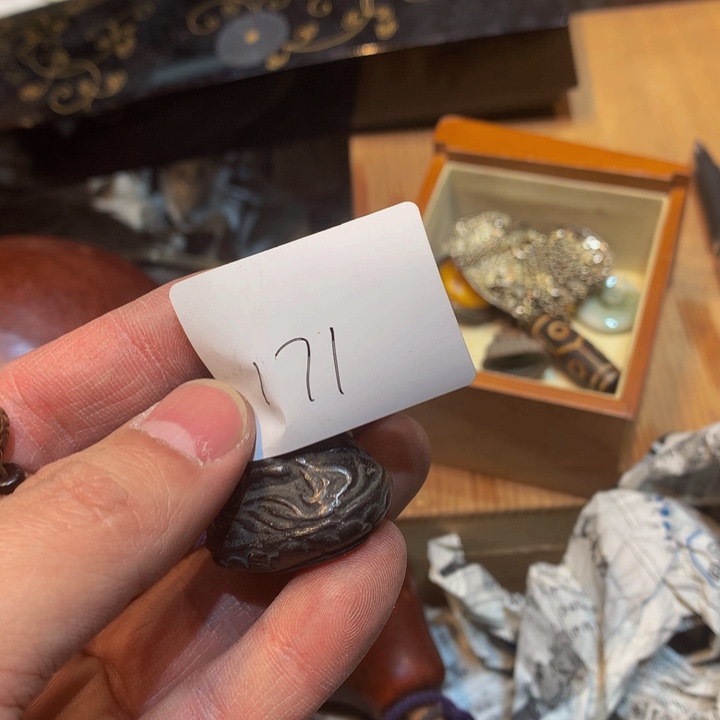 小*孤品店的老板娘是我171