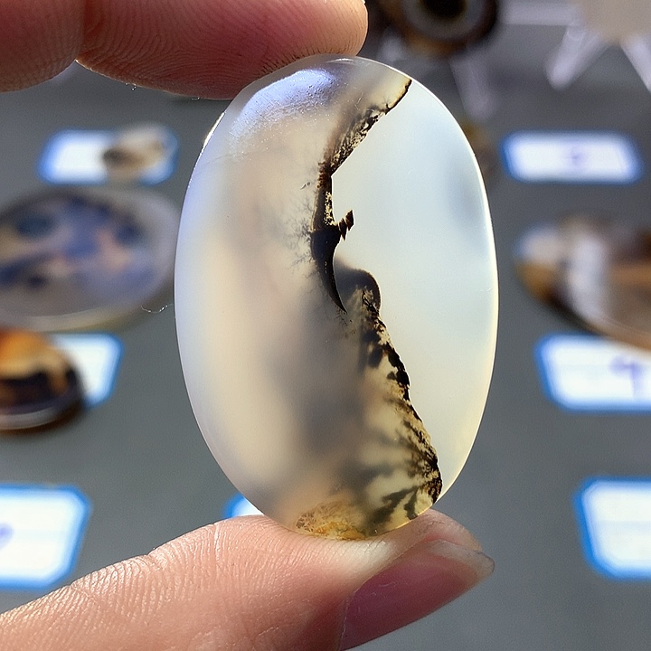 未镶嵌颈饰玛瑙/玉髓清**来