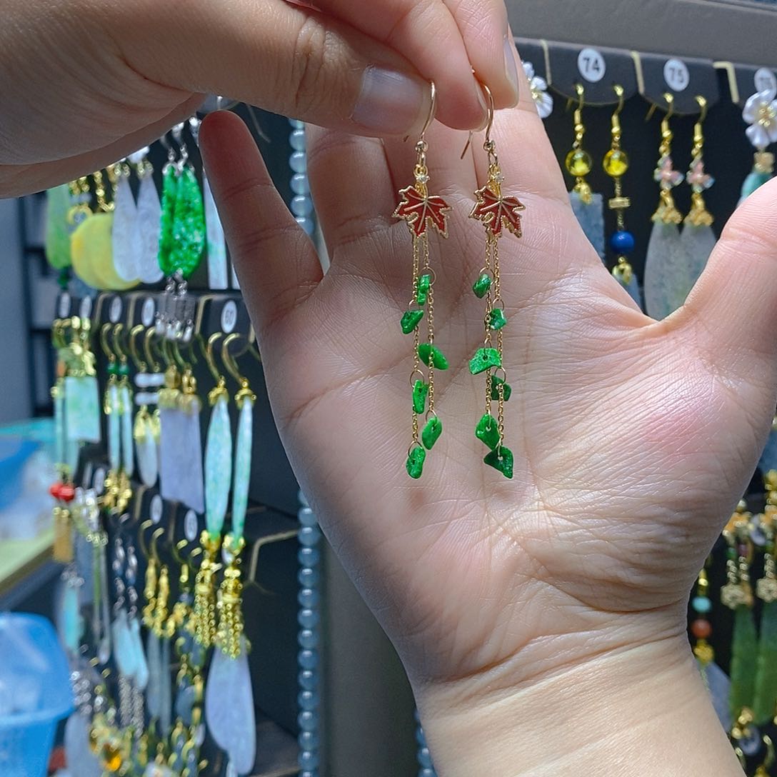 未镶嵌翡翠耳饰翡翠