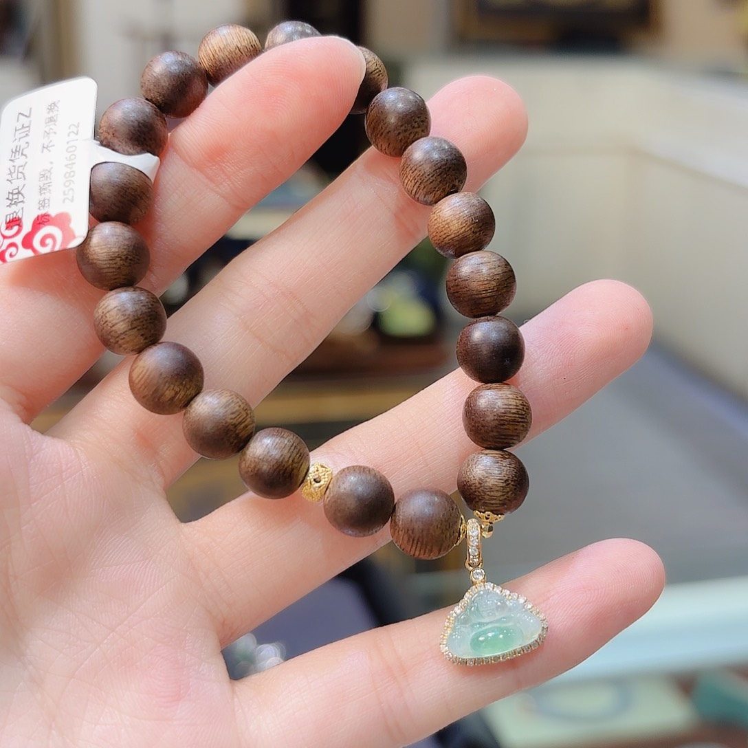 沉香木手串绕手两圈z