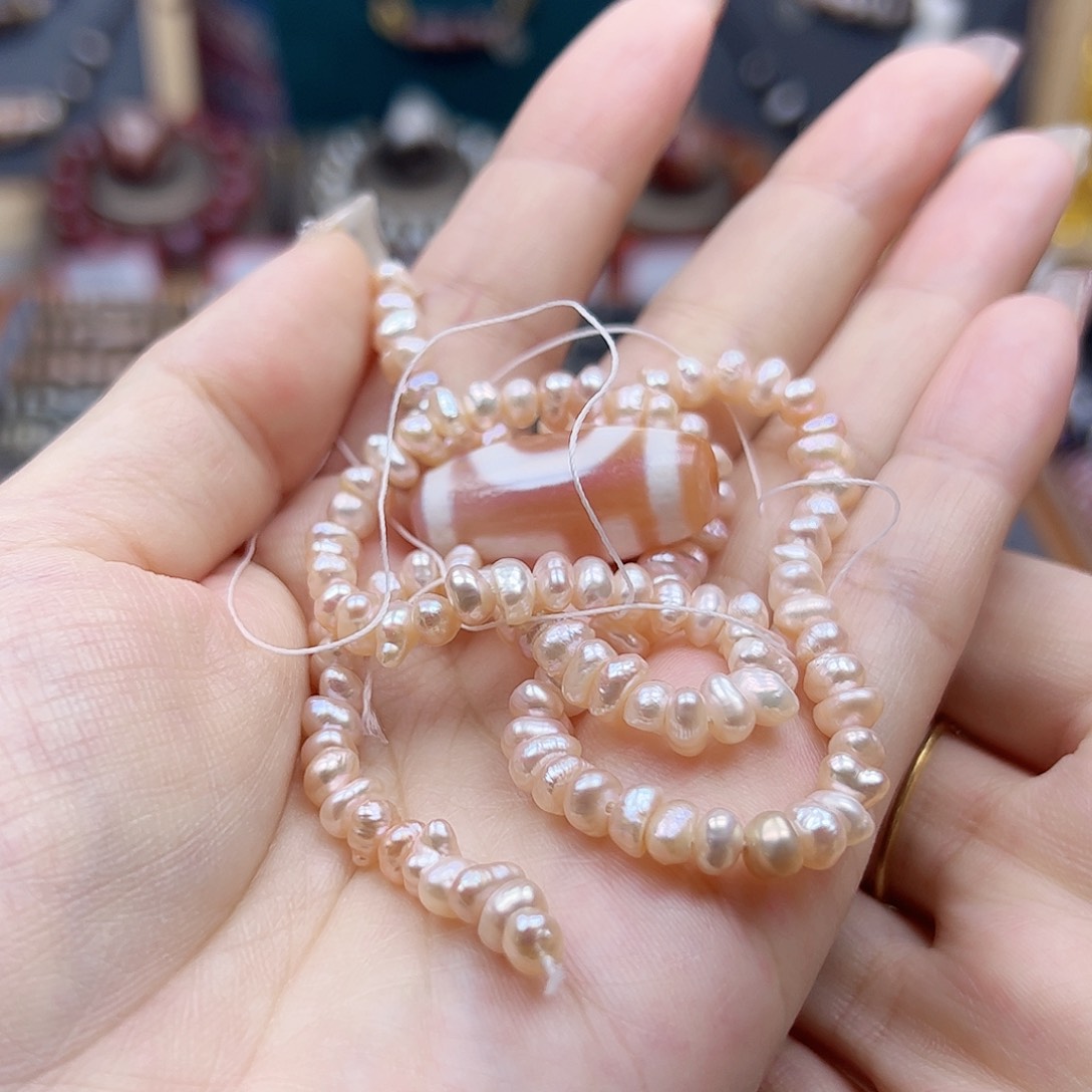 玛瑙/玉髓颈饰未镶嵌?****纸