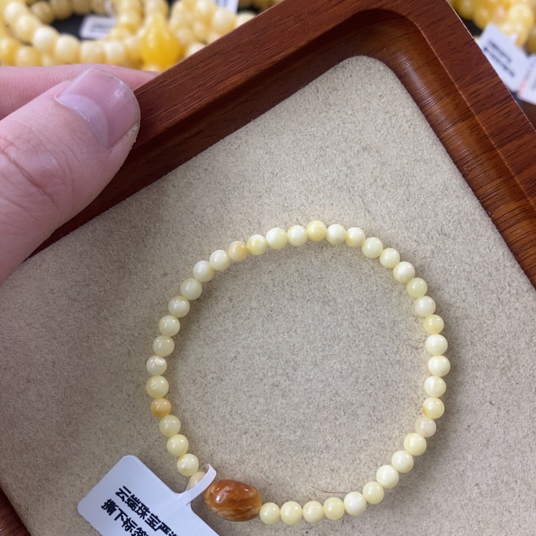 蜜蜡珠宝奇石未镶嵌