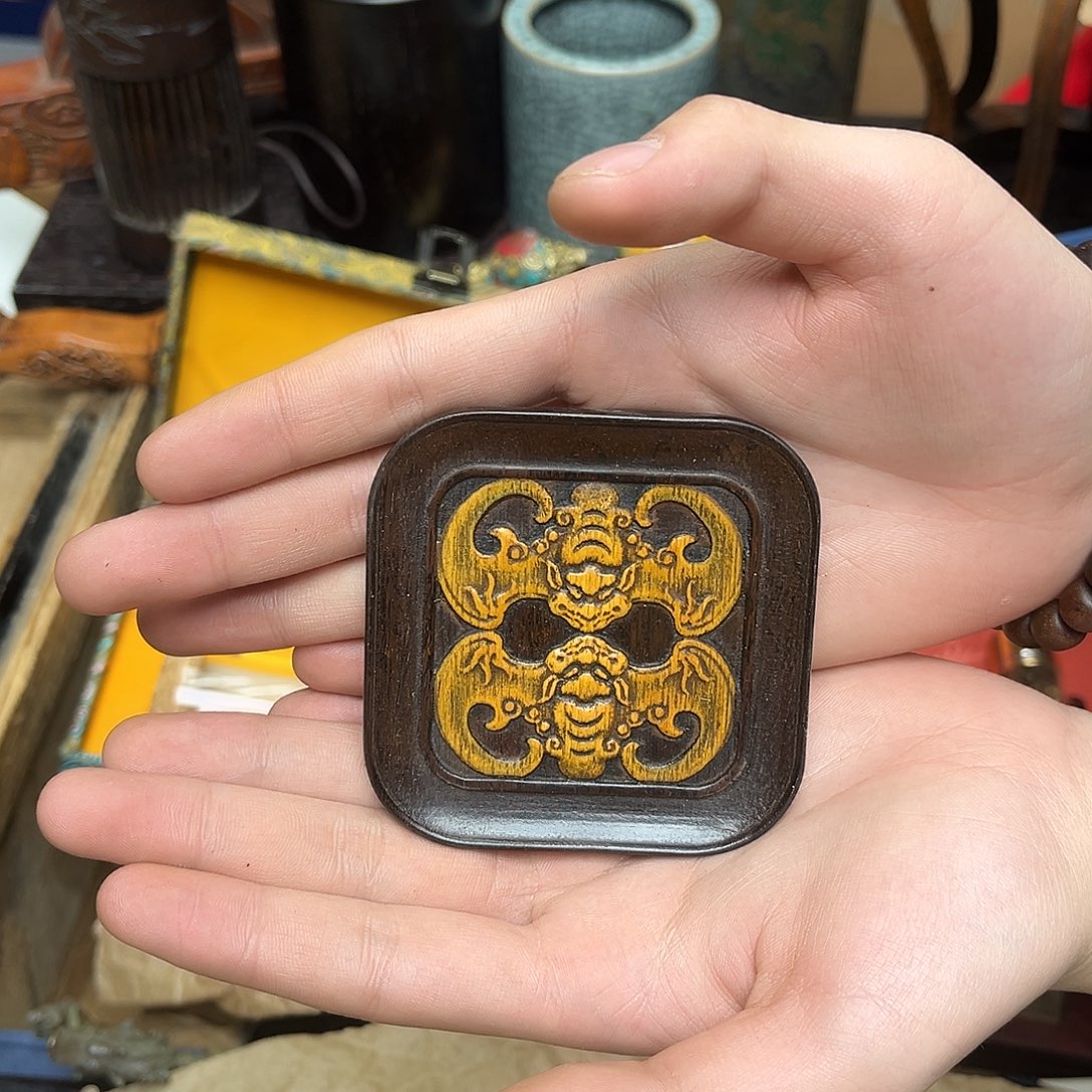 大叶紫檀（黑酸枝木类）