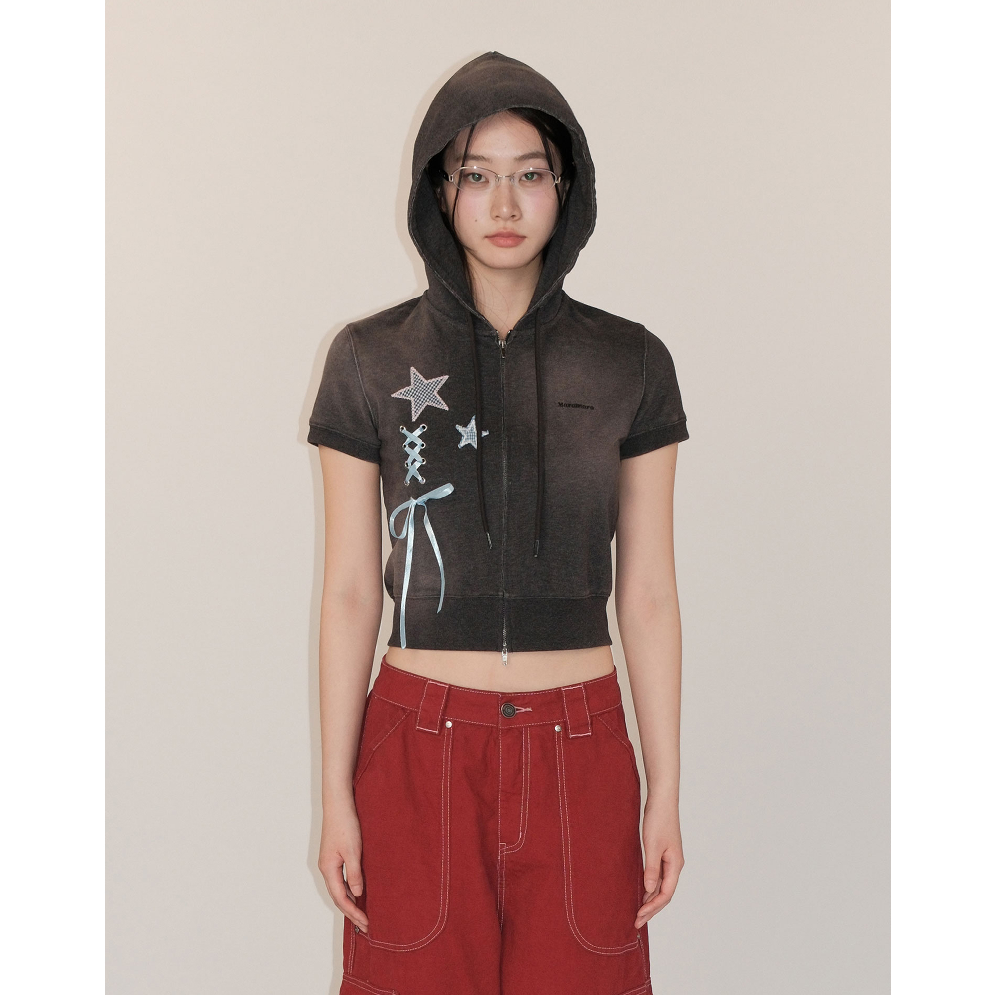 Moromoro星星贴布缎面丝带怀旧复古喷马骝双开拉链修身短卫衣上衣