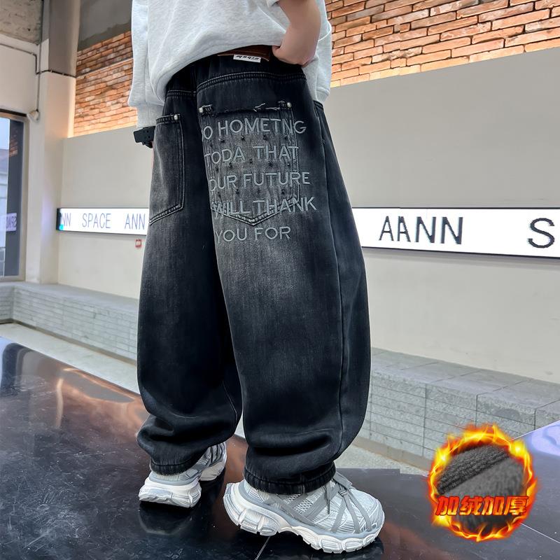 品牌折扣男童秋冬加绒加厚宽松牛仔裤2024新款儿童保暖裤痞帅中大