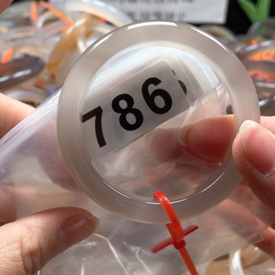 玛瑙/玉髓手镯未镶嵌