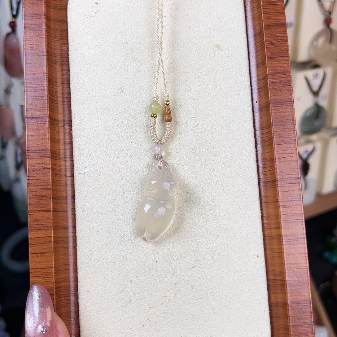 玛瑙/玉髓未镶嵌颈饰