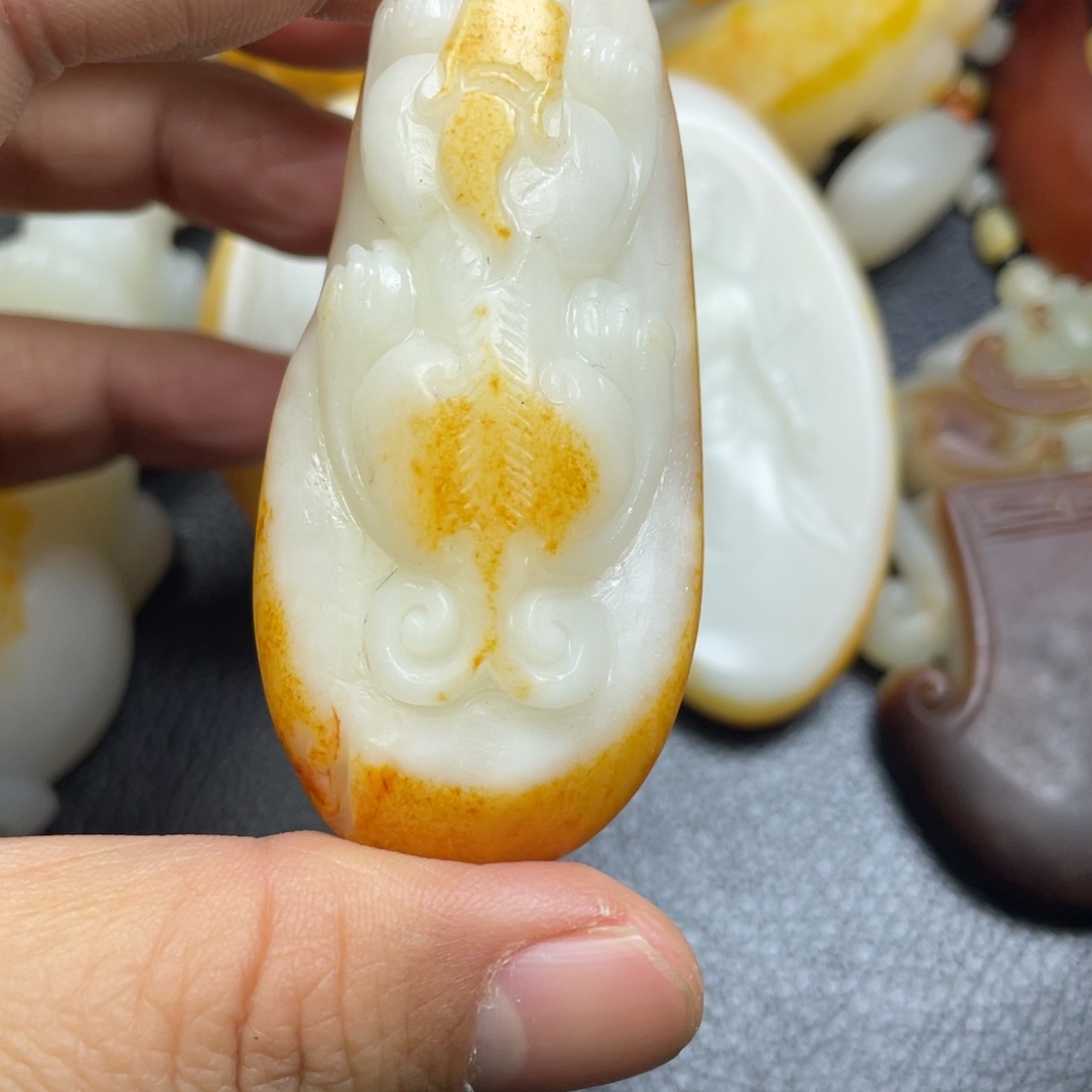 和田玉未镶嵌挂件