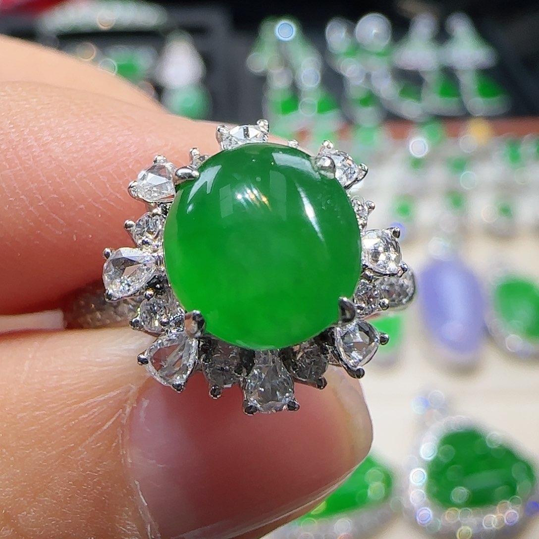 翡翠吊坠(不含链)18K金镶嵌