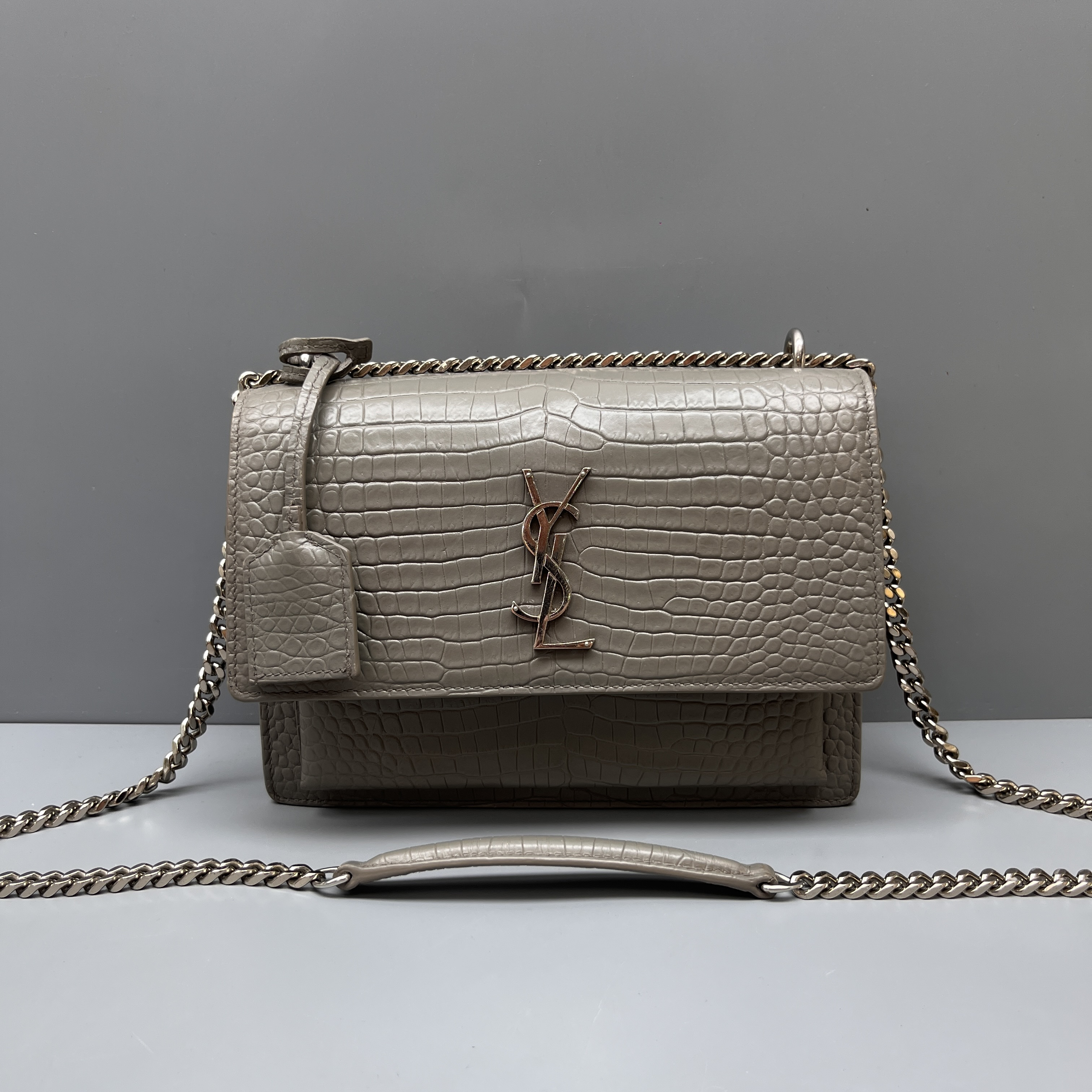 95新 YSL/圣罗兰 灰色鳄鱼压纹日落链条包 尺寸22*15 SV18510