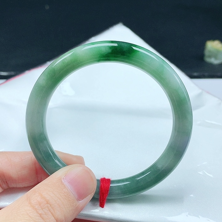 翡翠手镯未镶嵌天然翡翠手镯