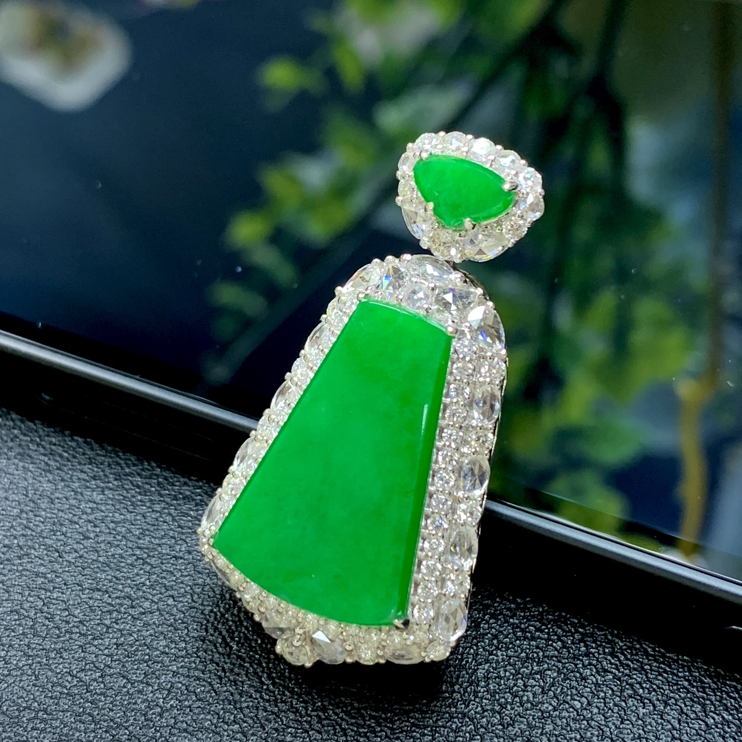 正阳绿无事牌吊坠 精致18K镶嵌 四会天然缅甸正宗翡翠 翡翠无事牌