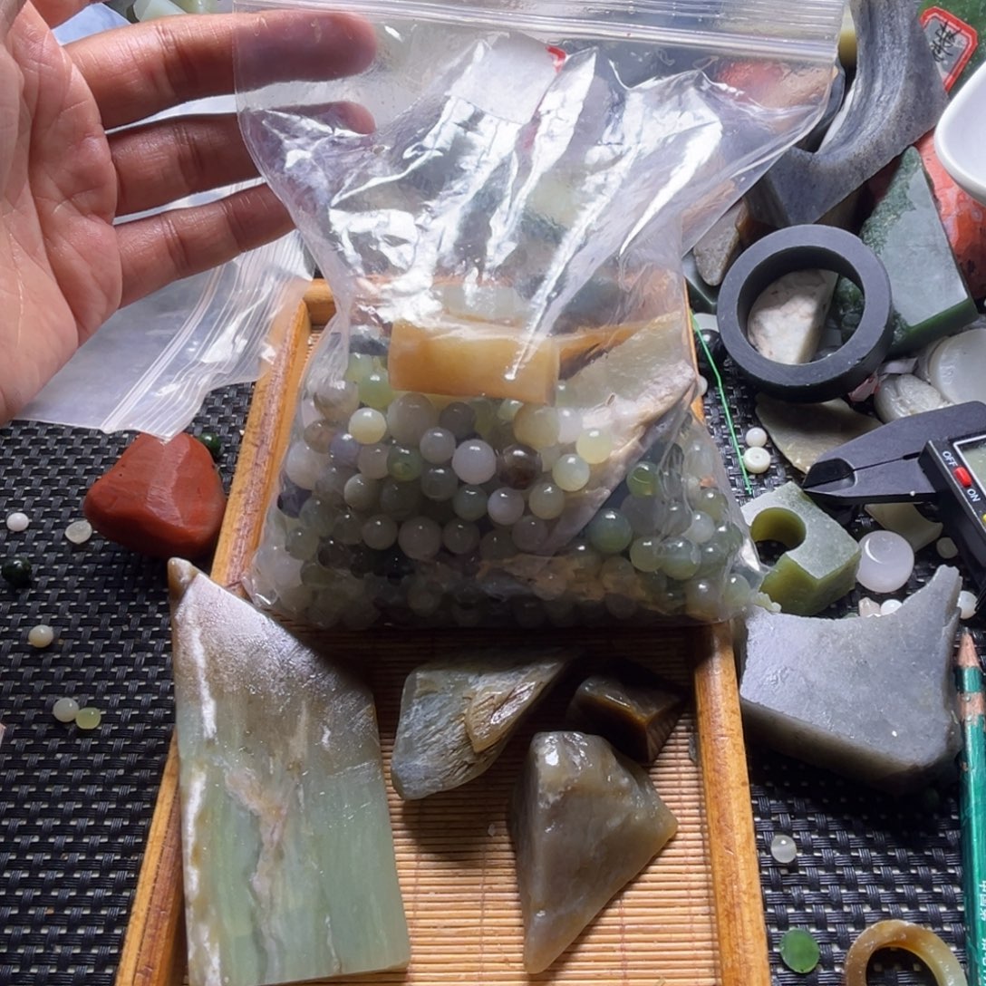 回***件和田玉（糖玉）未镶嵌挂件