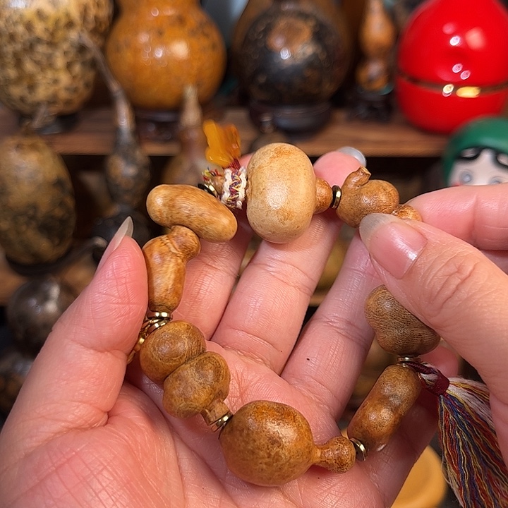 香***海灵芝手串。             