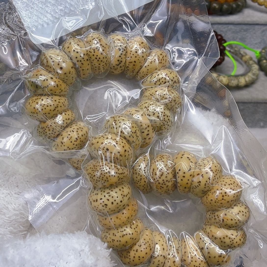 星月菩提手串66傲视黄星月菩提单圈1.3大肠