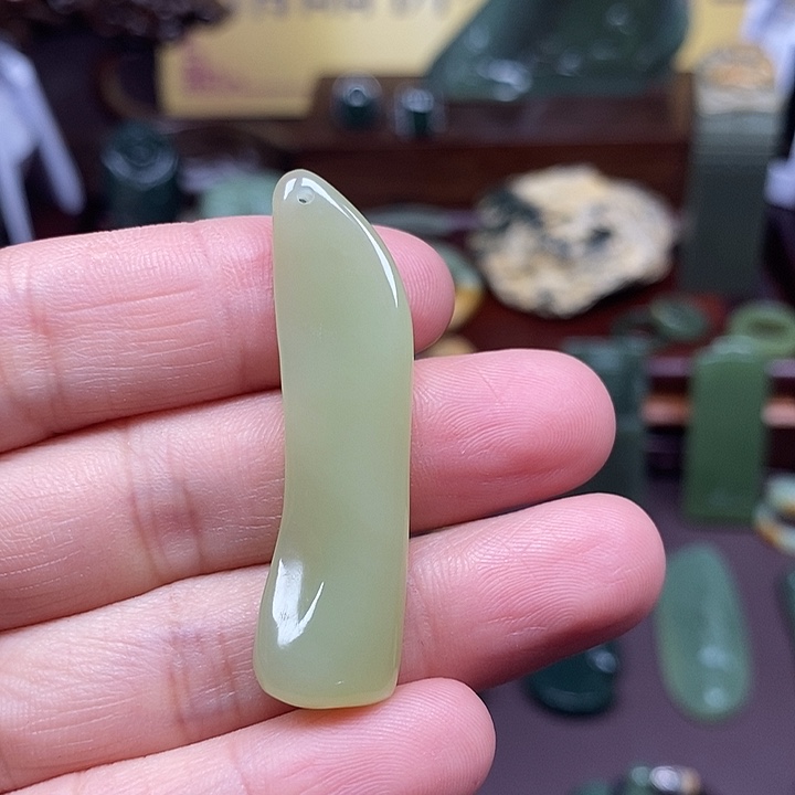 岫岩老玉（透闪石质玉）析木未镶嵌