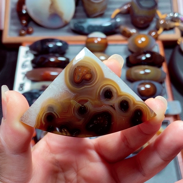 未镶嵌玛瑙/玉髓珠宝奇石