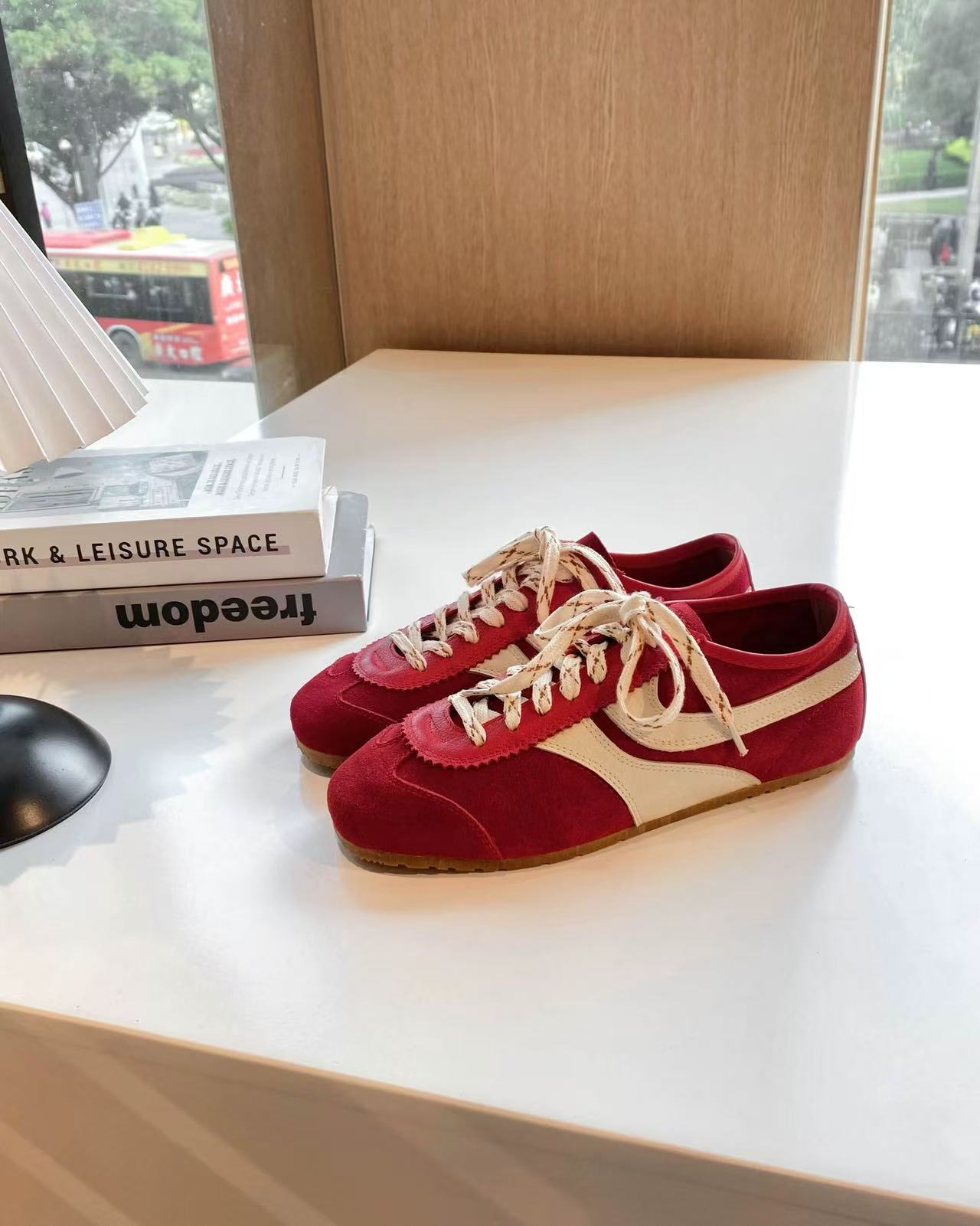 芳芳家【红色德训】爆走不累脚红色复古头层牛皮防滑手工休闲德训鞋