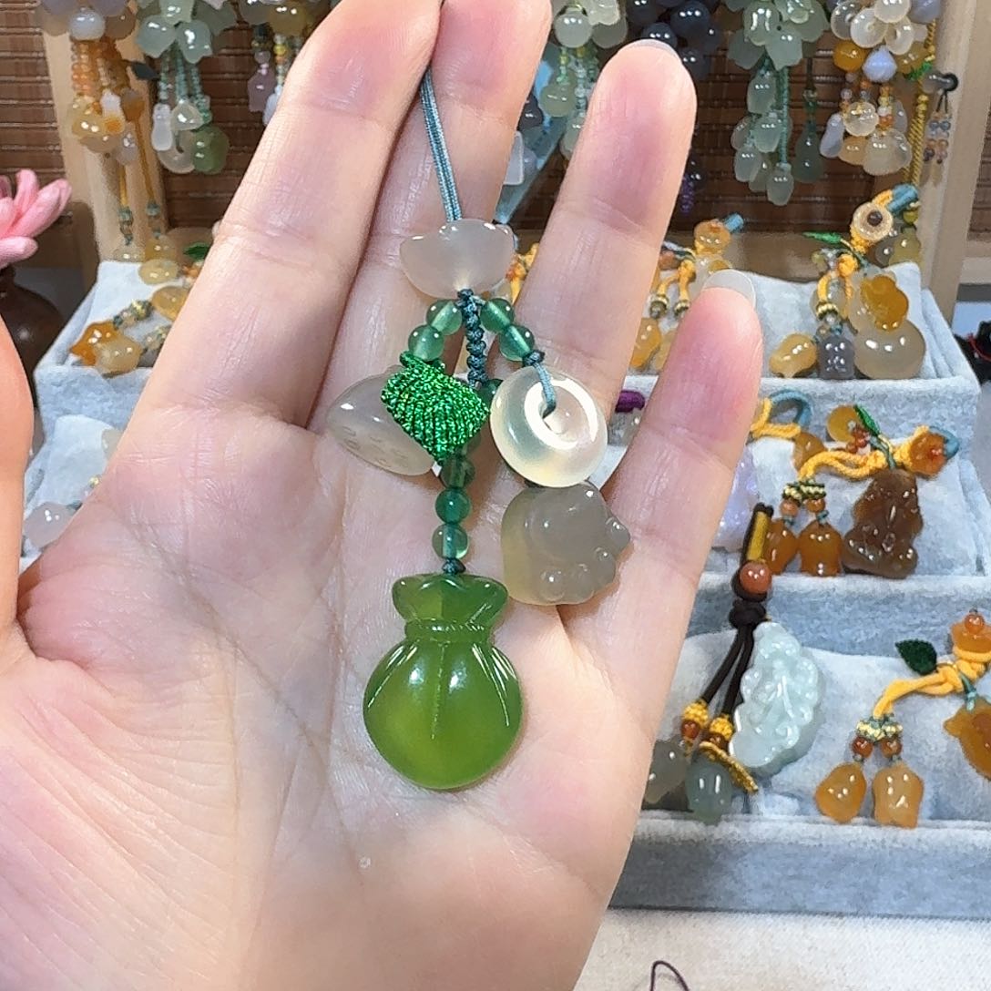 玛瑙/玉髓挂件福利通货料不挑不拣带有包容点未镶嵌