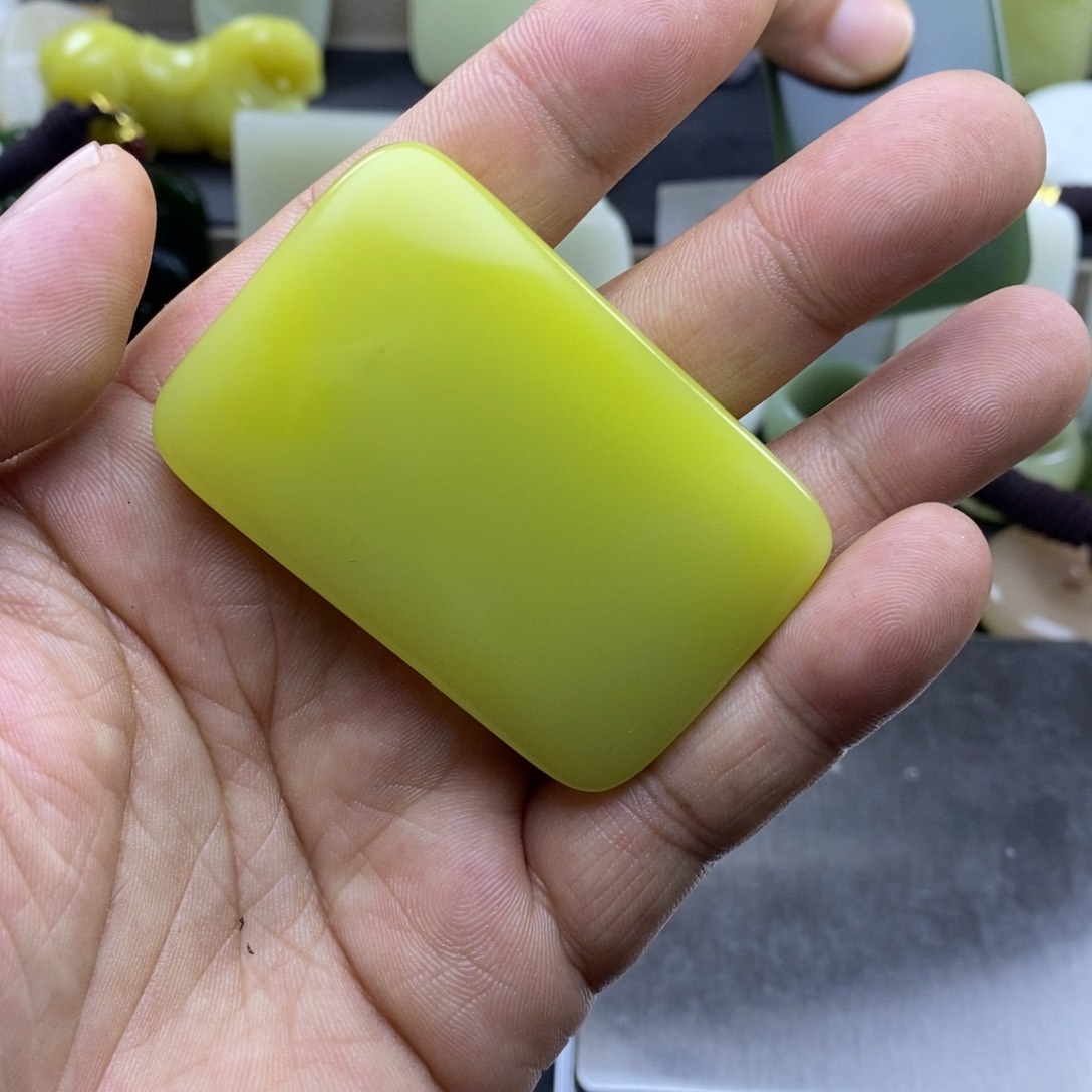 和田玉未镶嵌颈饰黄***K