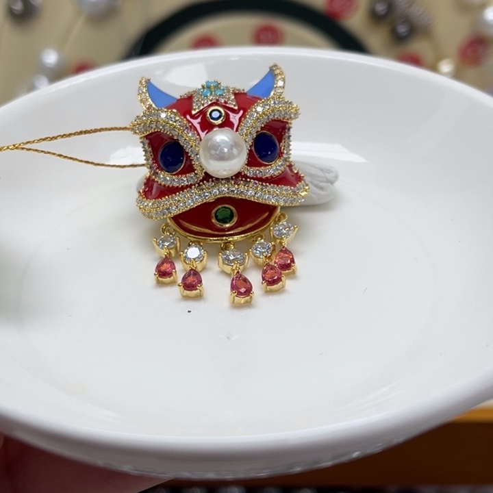 胸饰海水珍珠合金AK 7-8mm 110号