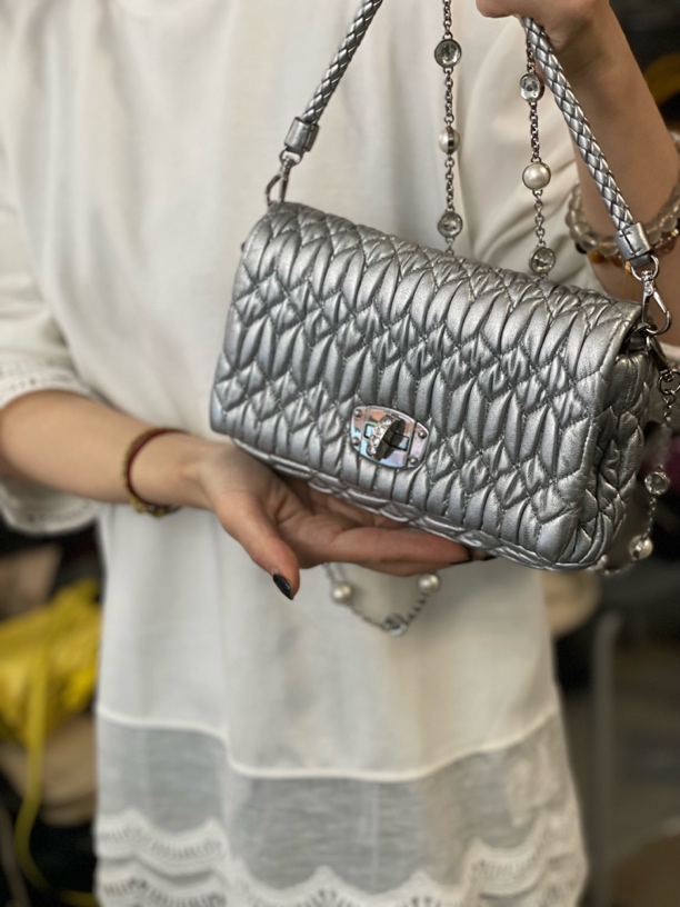 95新 MIU MIU/缪缪 阿白奢品/缪缪 银色钻链包