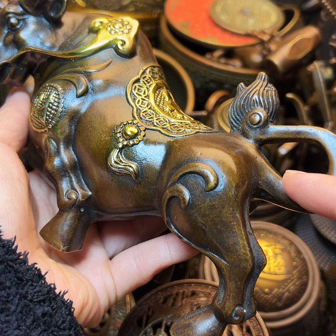 精美铜器工艺品等