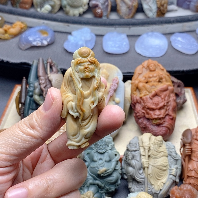 【闪购商品】定制石英质玉吊坠未镶嵌