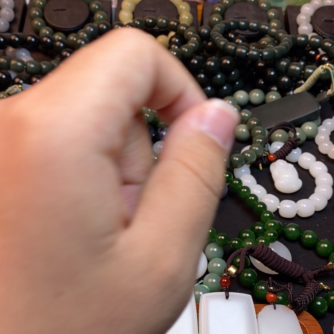 和田玉手串未镶嵌小*