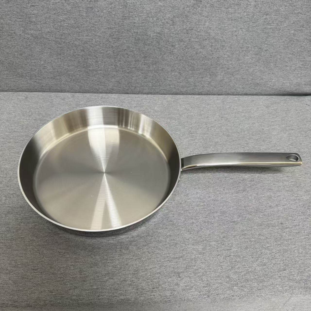 6-034 ChockMen 致甄系列单柄煎锅 27.5*5CM 重约1.51KG