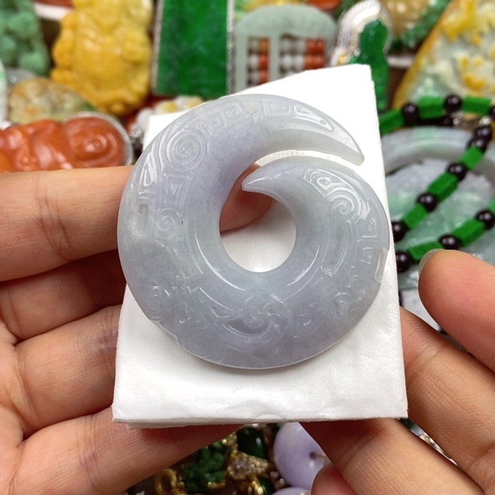 翡翠未镶嵌吊坠(赠链)