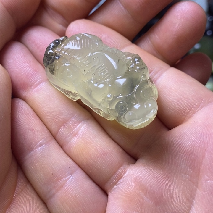 岫玉岫玉颈饰未镶嵌