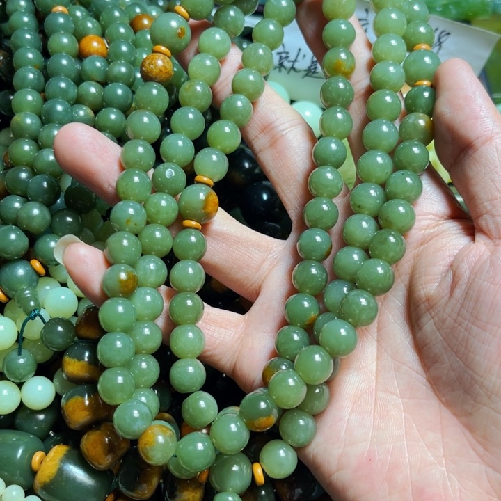 岫岩河磨玉（透闪石质玉）手链未镶嵌