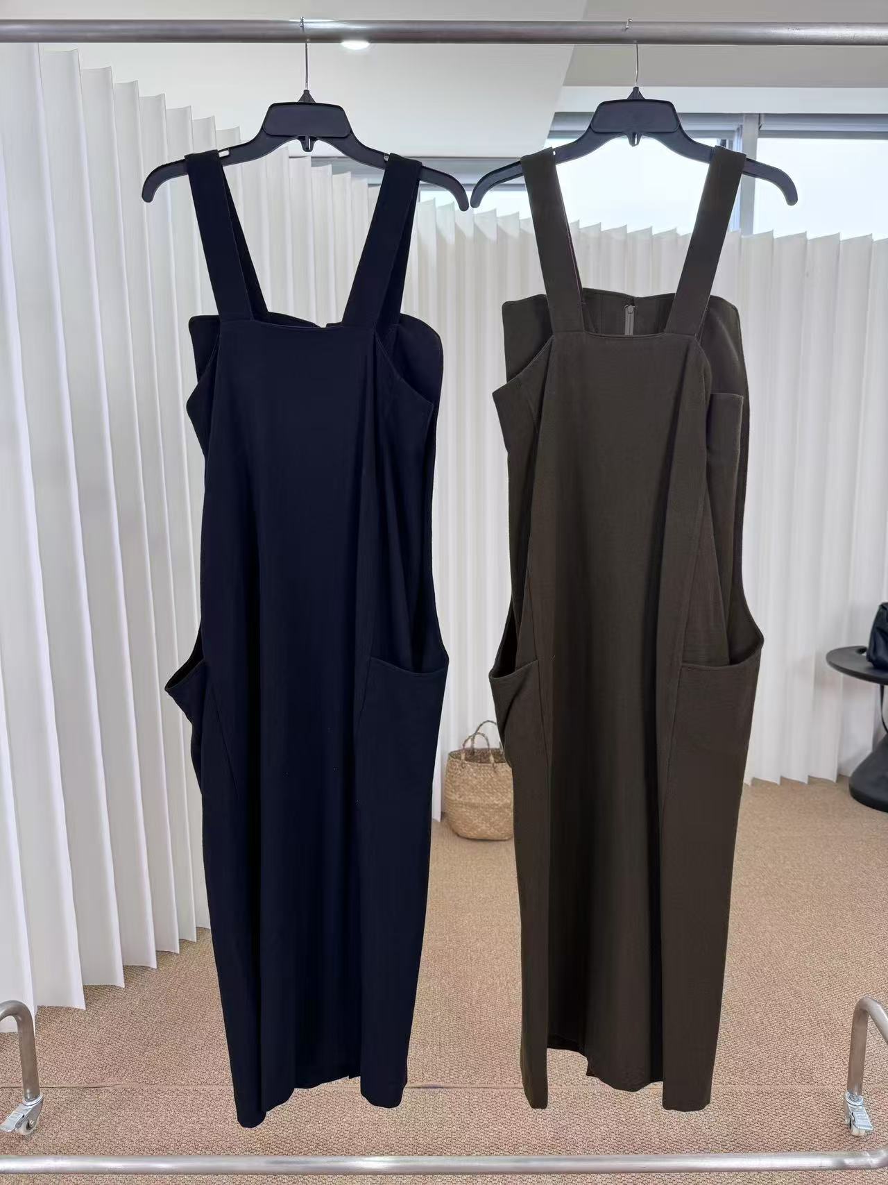 无敌牛货！羊毛 背带拉链无袖裙  连衣裙    显瘦气质时尚休闲百搭