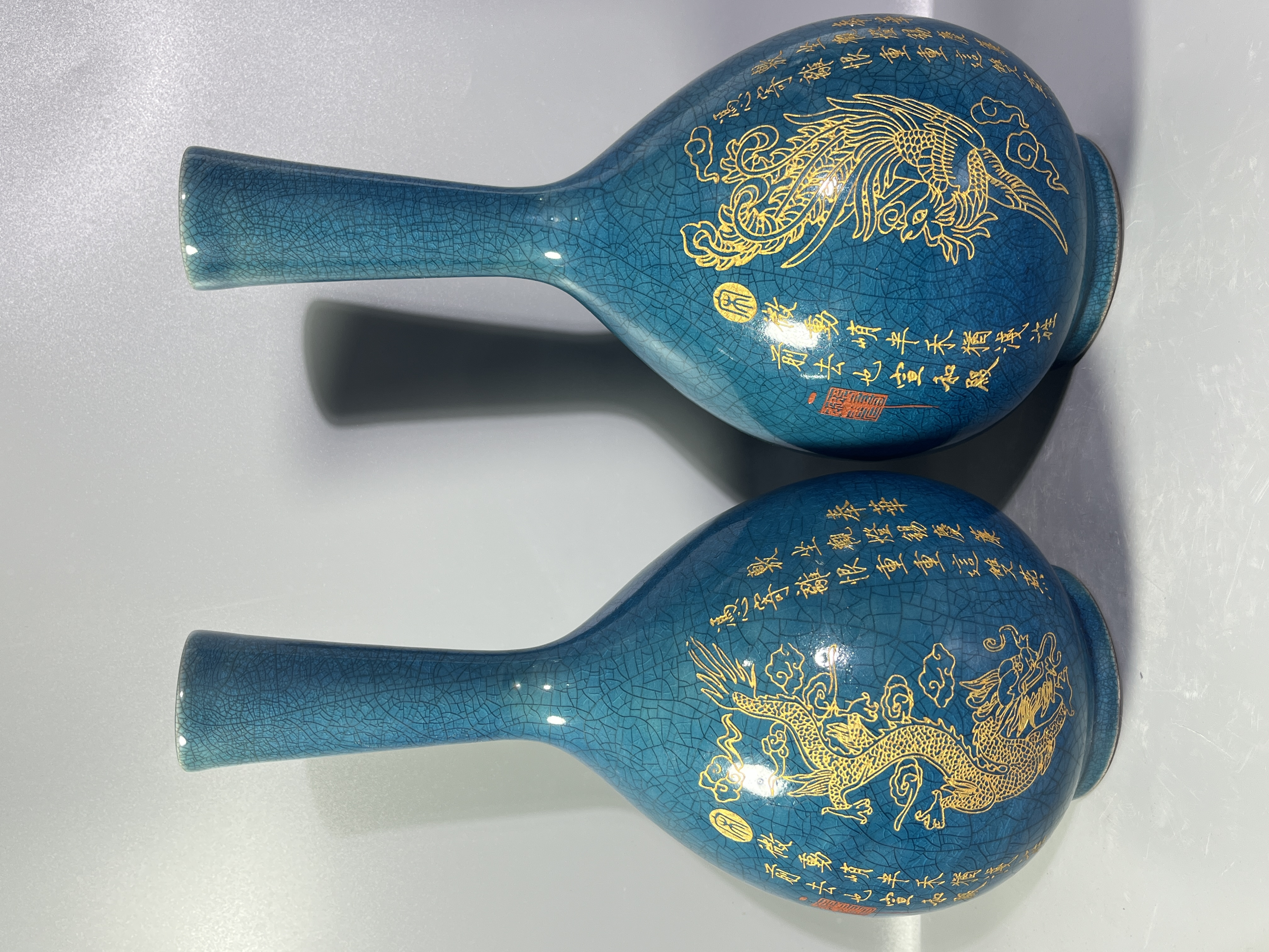 柴窑孔雀蓝釉鹅颈瓶一对2件，喜欢可私聊或拍下！