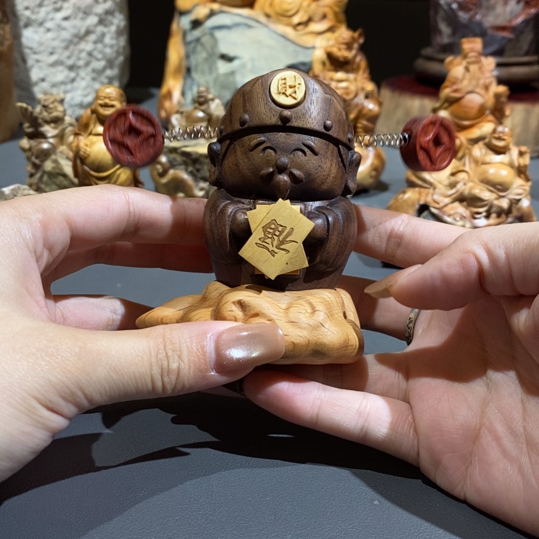 单***带柏木（崖柏）车摆件财神爷