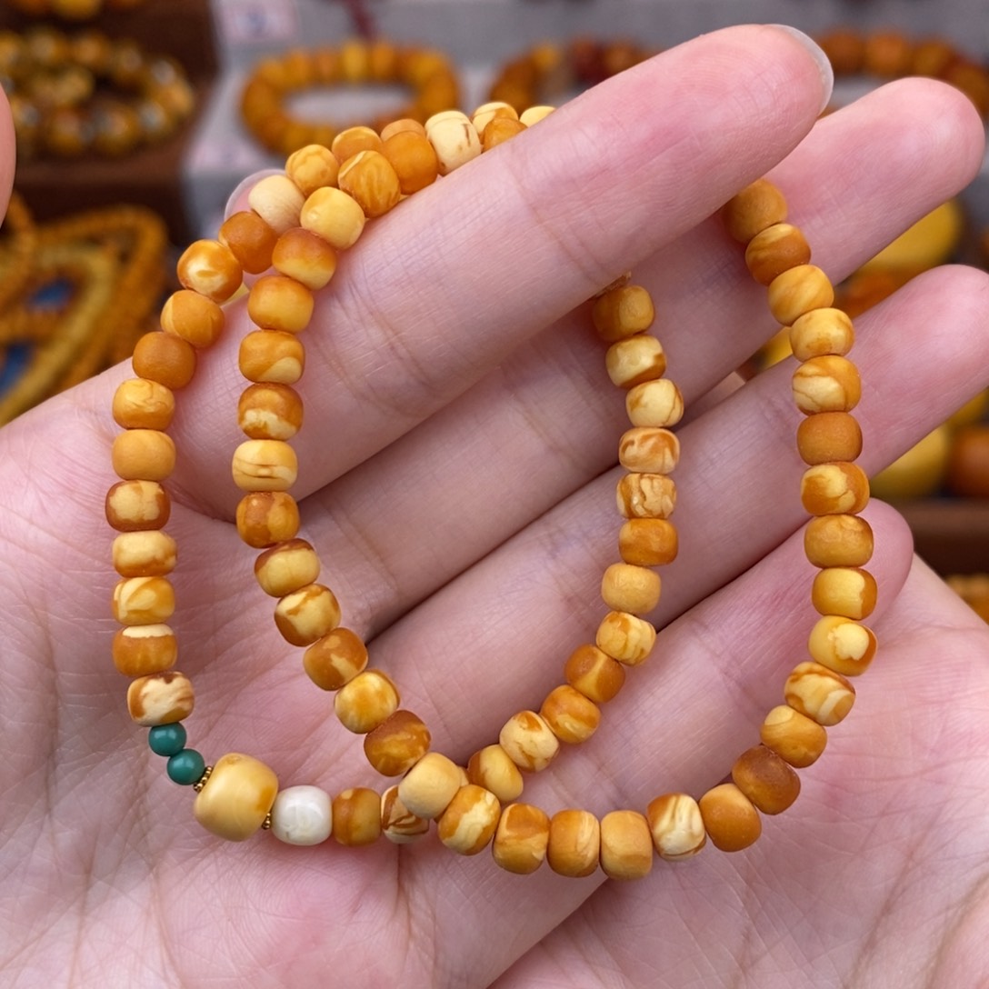 未镶嵌琥珀珠宝奇石