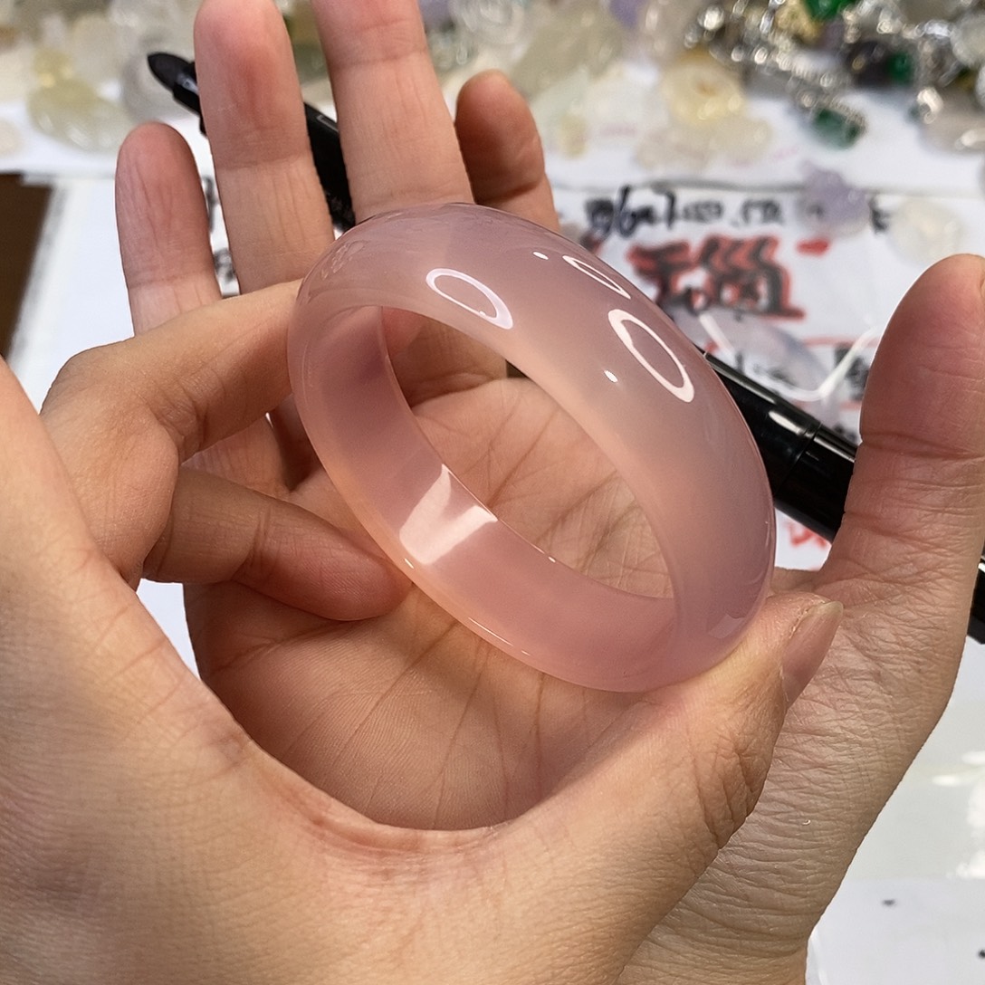 玛瑙/玉髓未镶嵌手镯A384。54.7圈瑕