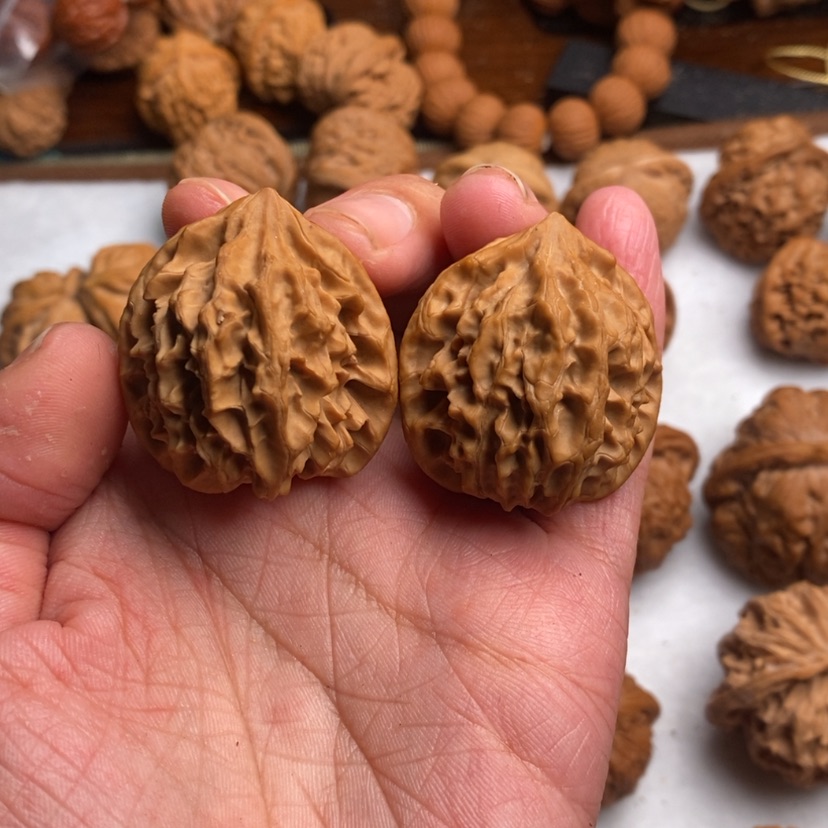 【闪购商品】文玩核桃吊坠龙门涧