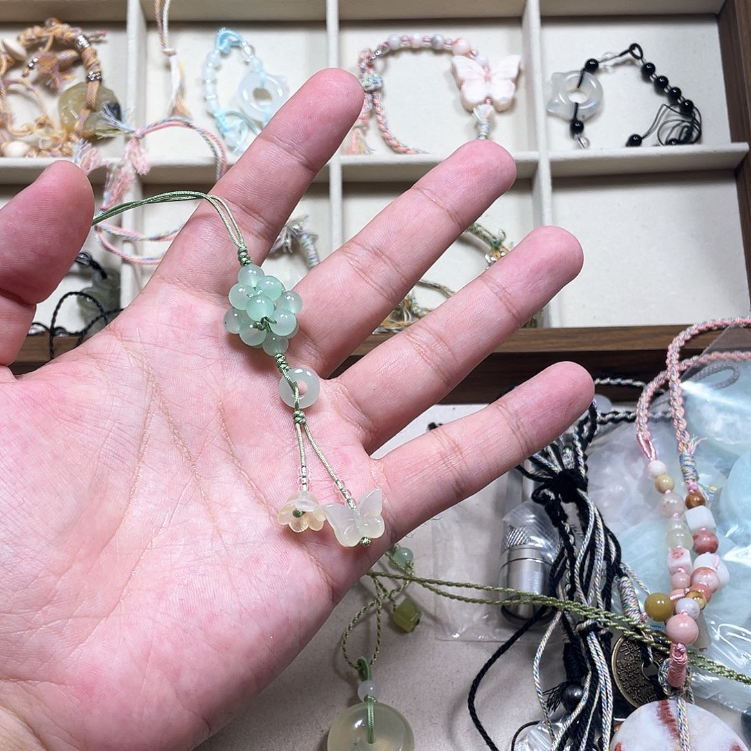 合金蛇纹石玉颈饰