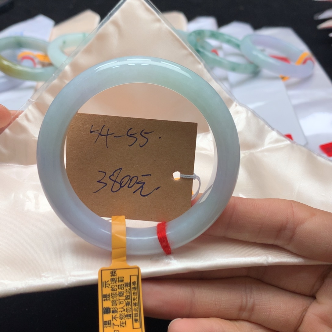 翡翠未镶嵌手镯手镯