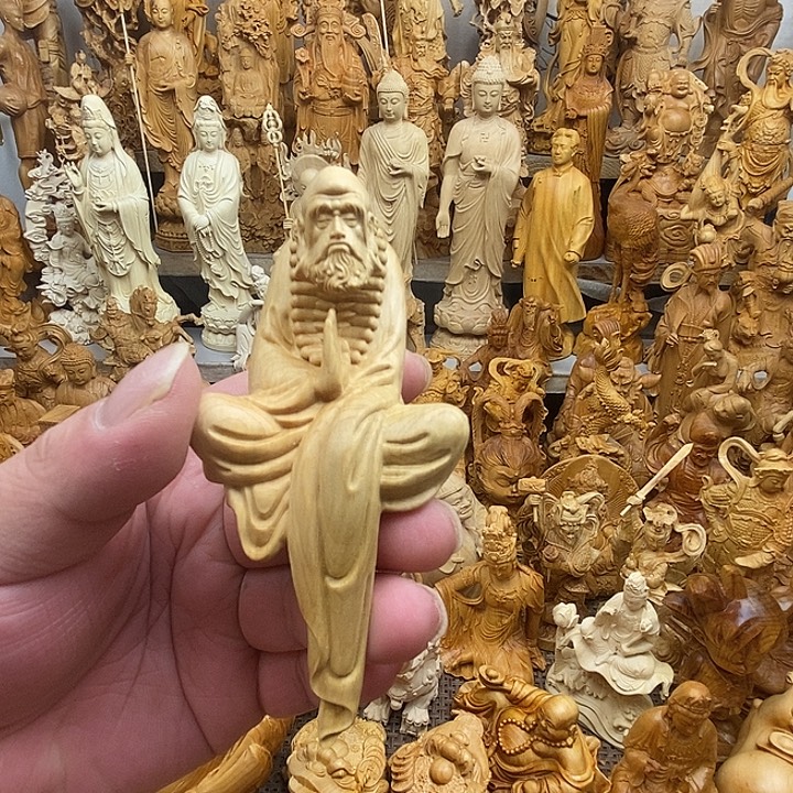 在***爷柏木（崖柏）达摩摆件