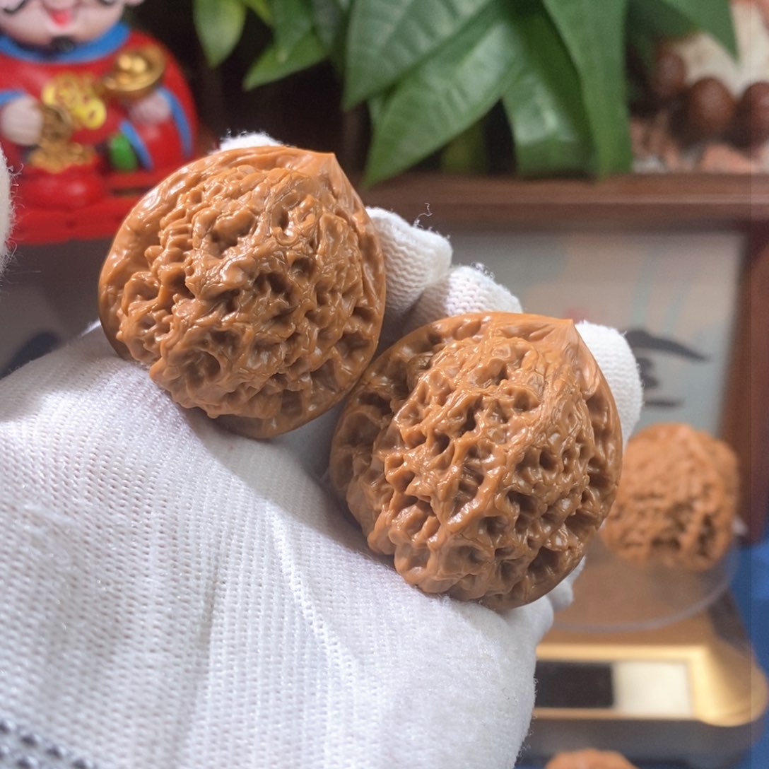 文玩核桃吊坠观音渡