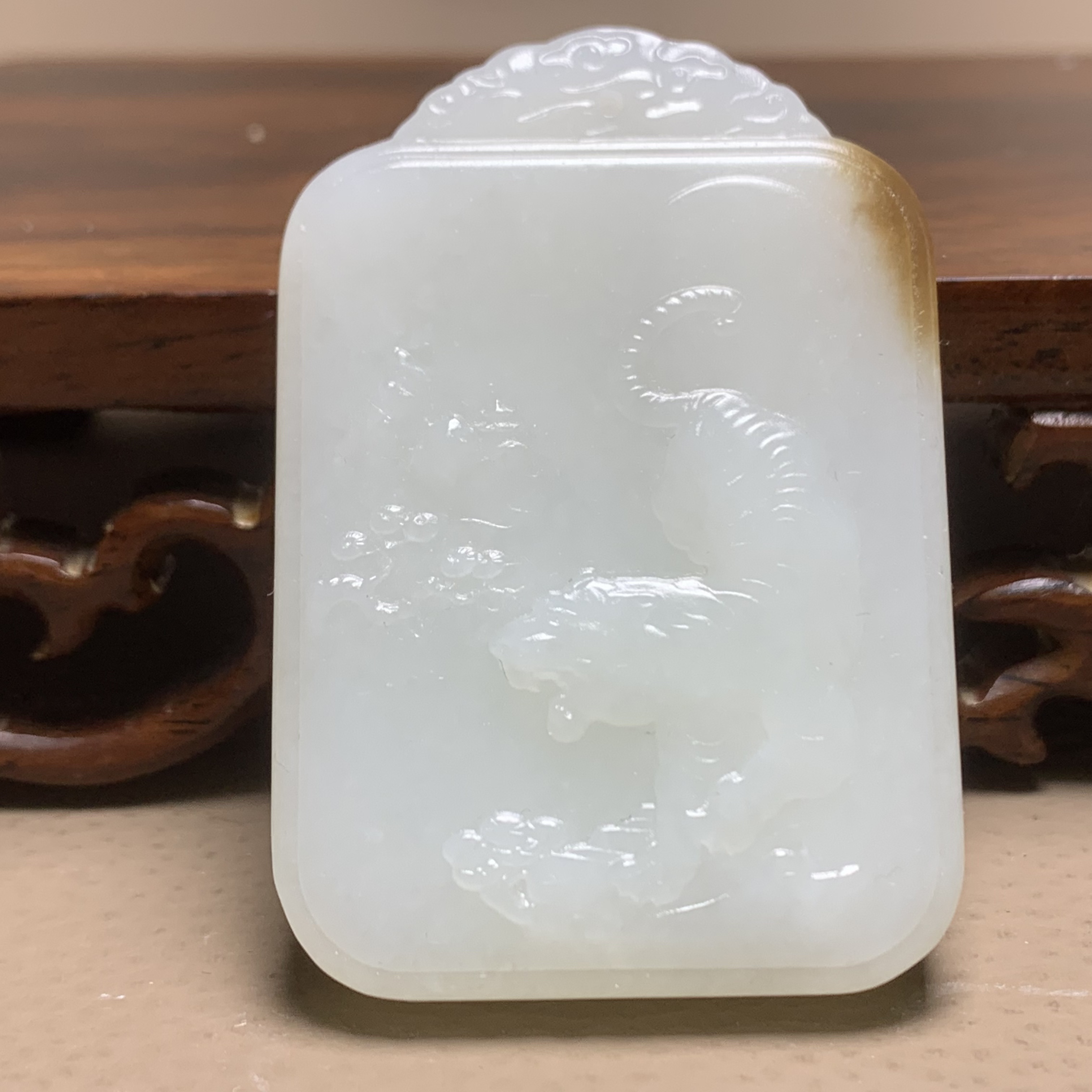 D1275珠宝玉石精选和田玉牌子